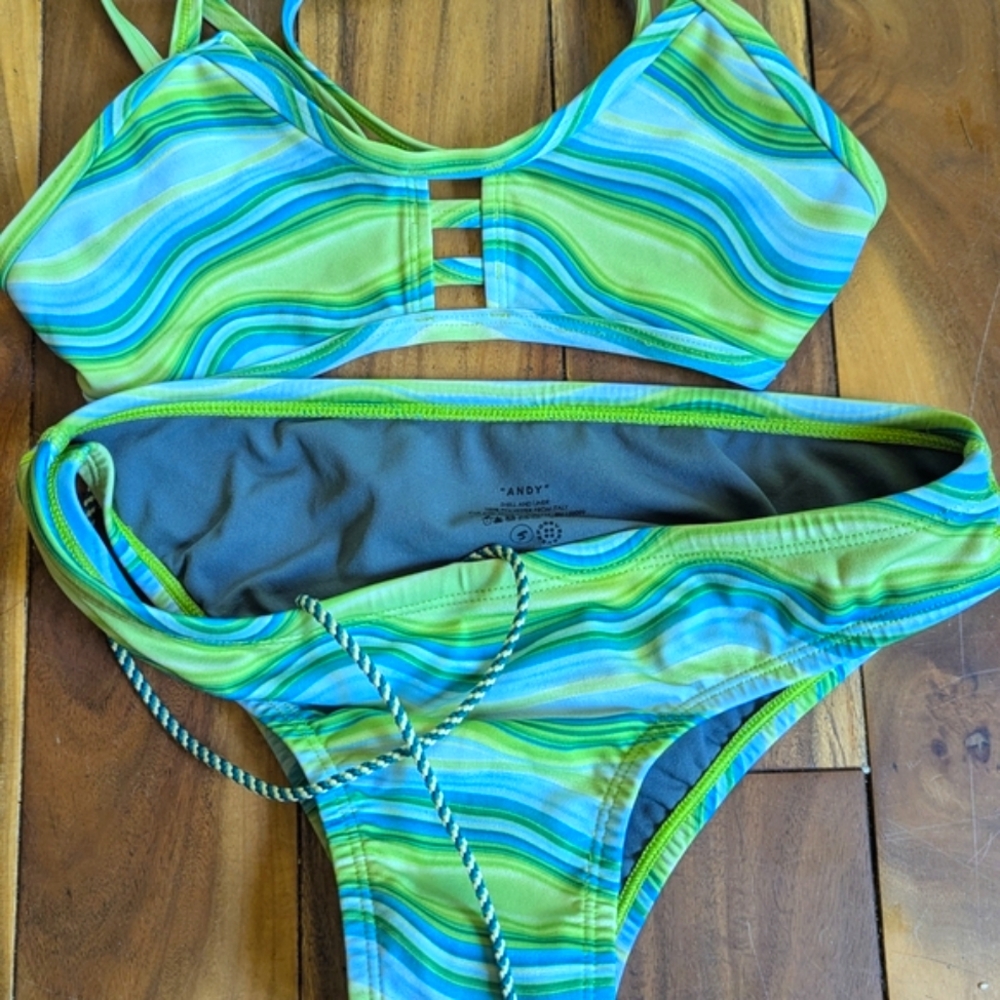 S Jolyn Bikini Set top & bottom
